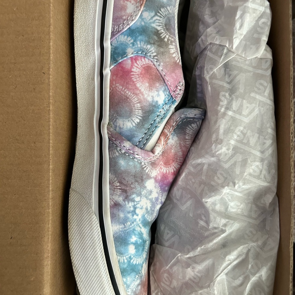 Vans Kids Sneakers in Pink and Blue Tie-Dye Slip On - Picture 4 of 6